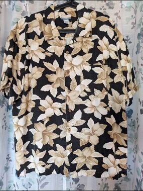 Men's Black Floral Short-Sleeve Button-Down Shirt - Beige Bloom Print